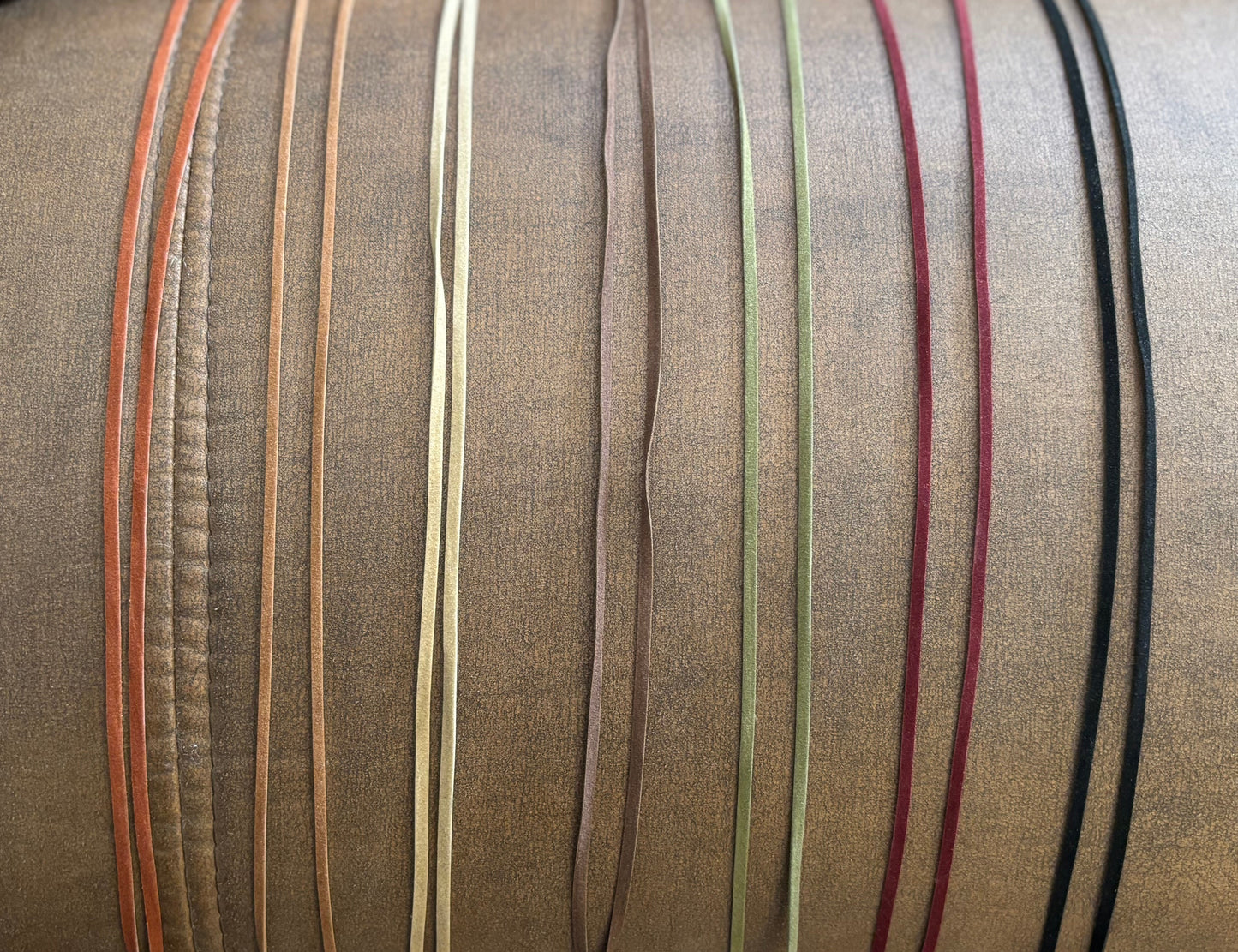 COLLAR GAMUZA CONCHITA