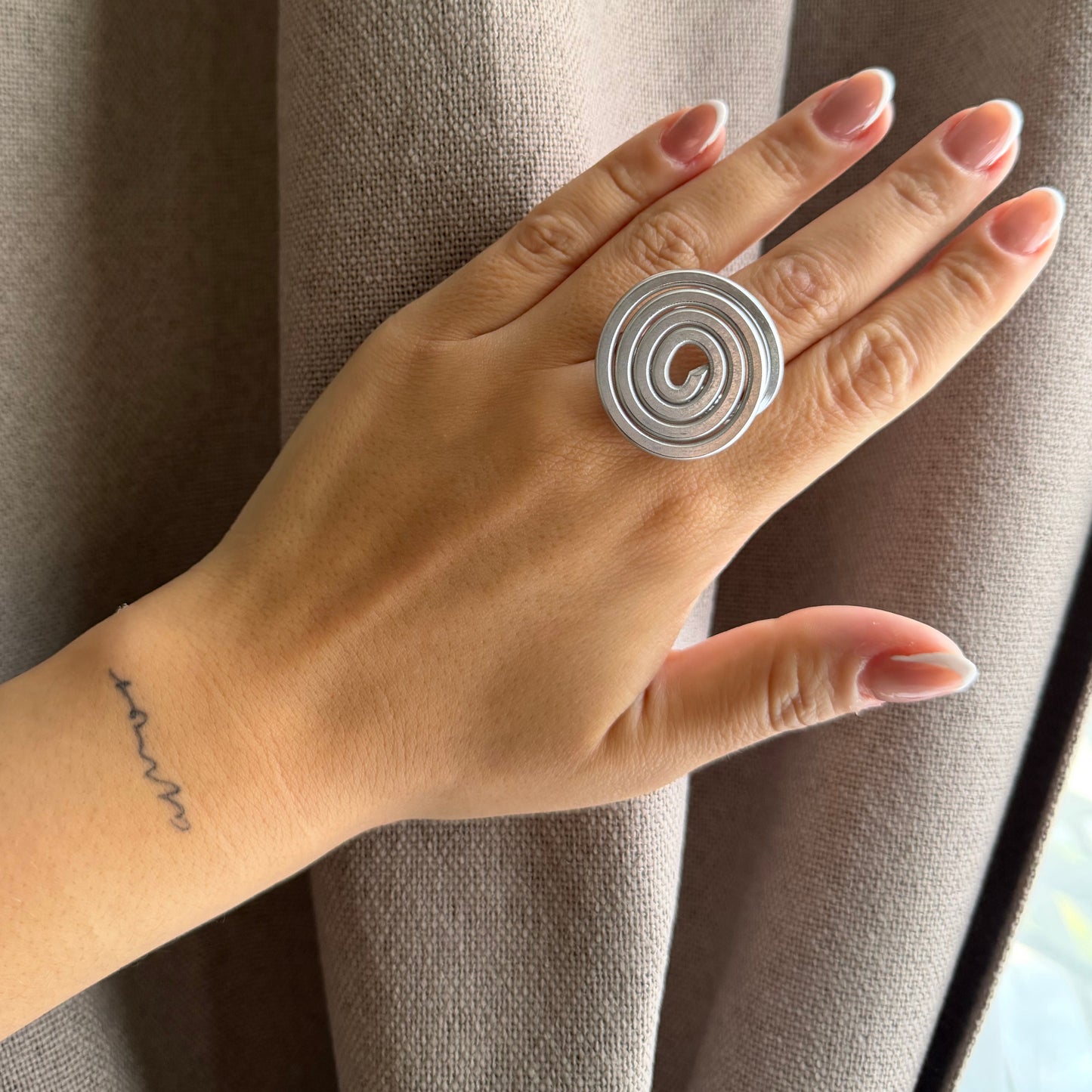 ANILLO PLATEADO ESPIRAL PLANO