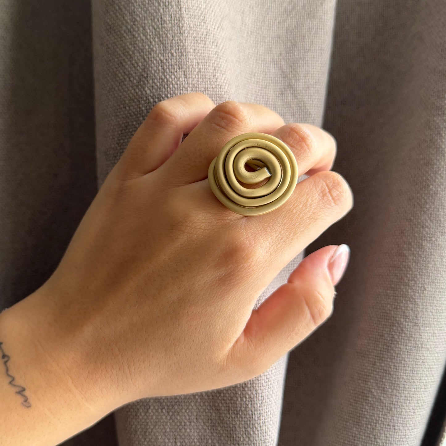ANILLO DORADO MATE
