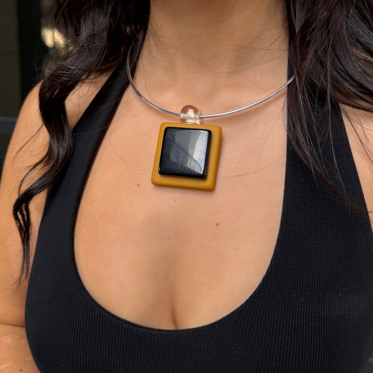 COLLAR CIRCULAR