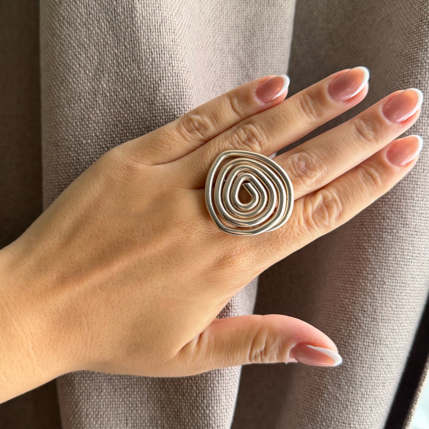 ANILLO DORADO PÁLIDO